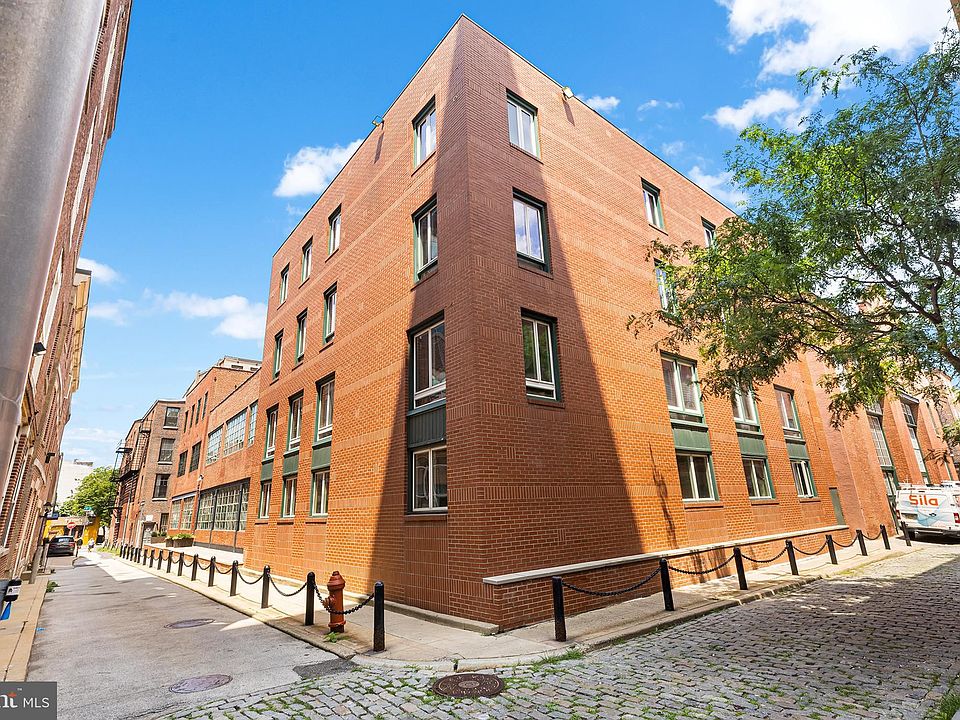 1st image of 130 N Bread St #36-305