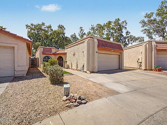 3rd image of 4545 N 67TH Avenue #1139