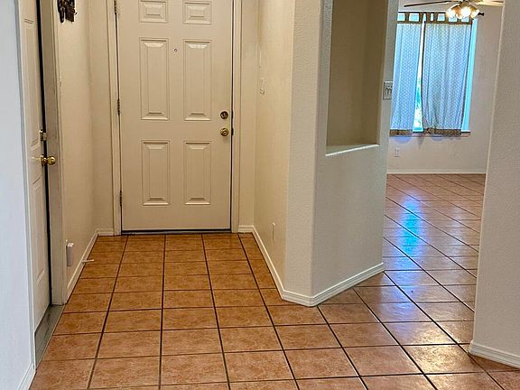4th image of 805 Tony Sanchez Dr SE