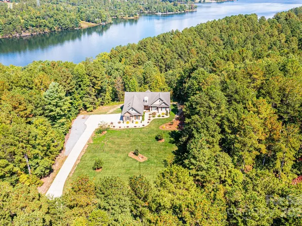 1344 Sunset Point Dr, Connelly Springs, NC 28612