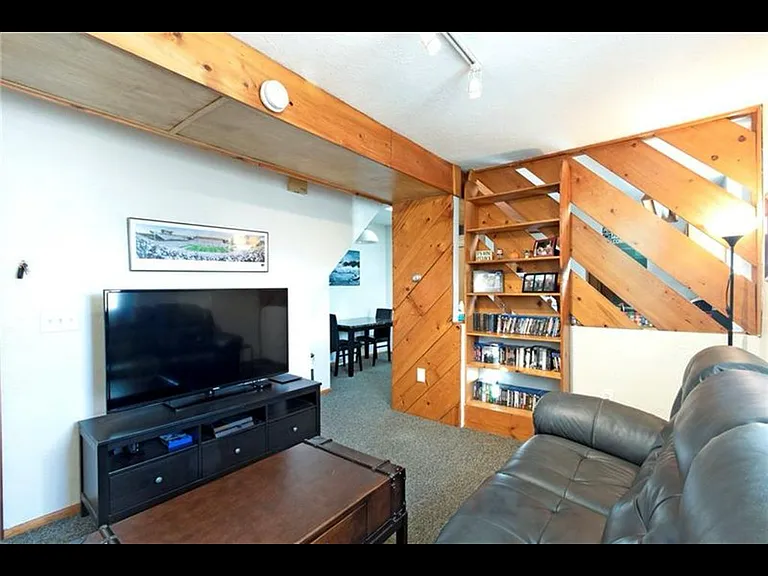 1618 Roland St #2 — Photo 3