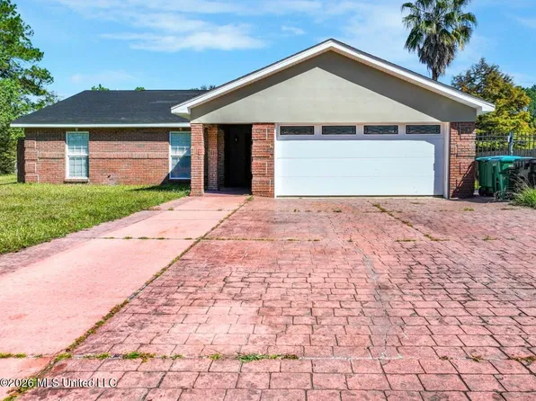 1424 Rue De Courmont, Gautier, MS 39553