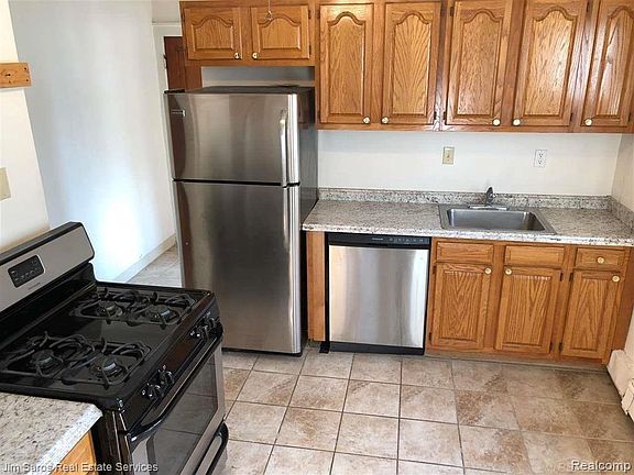 2nd image of 1242 Maryland St APT 2