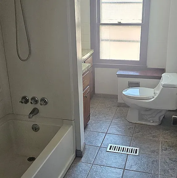 398 Oakdale Dr — Photo 4