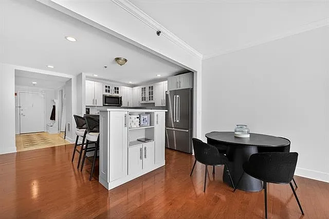 1025 Maxwell Ln #212 — Photo 9