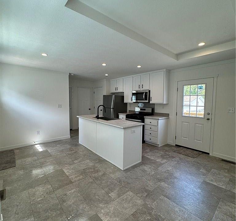 1st image of 2 Palisades Park Drive
