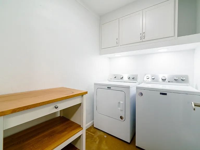 1726 S La Rosa Dr — Photo 24