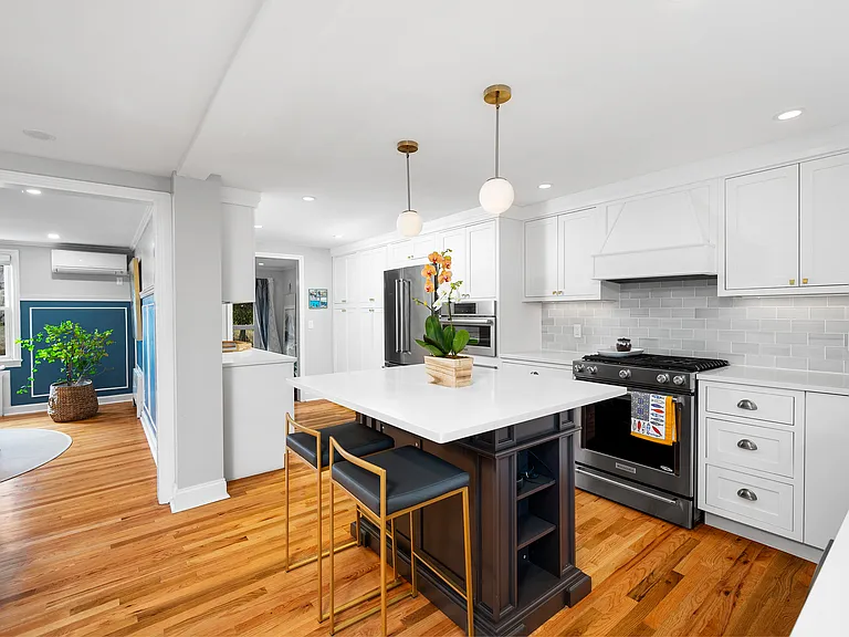 1001 Shore Acres Dr — Photo 7