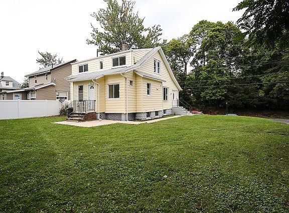 3rd image of 48 Englewood Ave