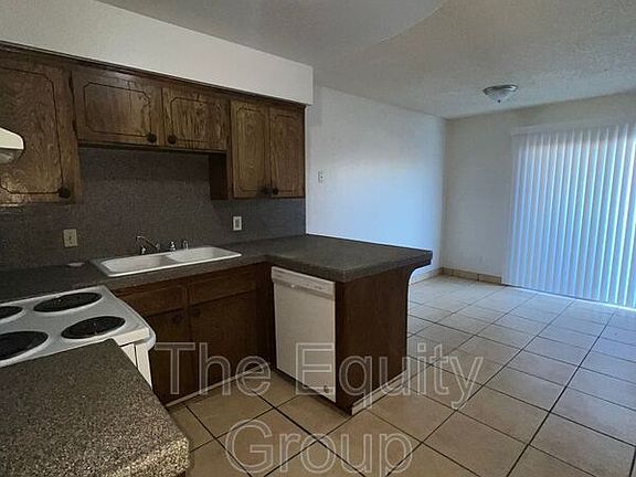 4th image of 1879 Emma Lee Ln