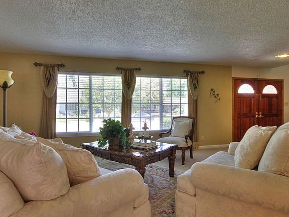 Dual Pane windows throughout house