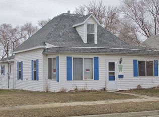 124 1st St NW, Rugby, ND 58368