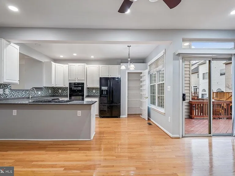 8648 Royal Worcester Ln — Photo 11