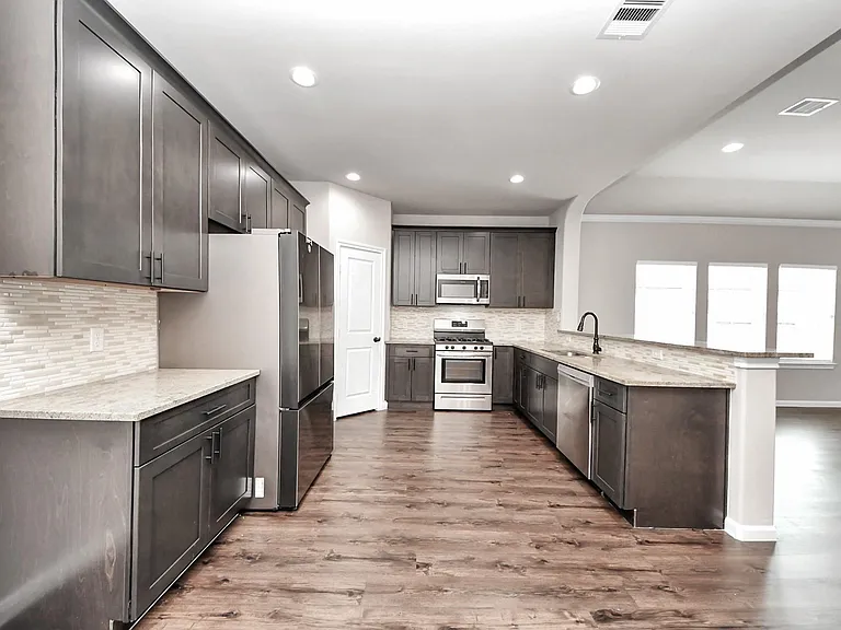314 Carlos Leal Dr — Photo 9