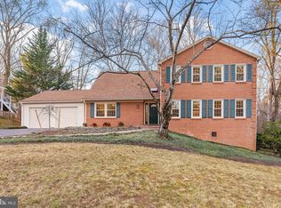 1446 Laurel Hill Rd, Vienna, VA 22182