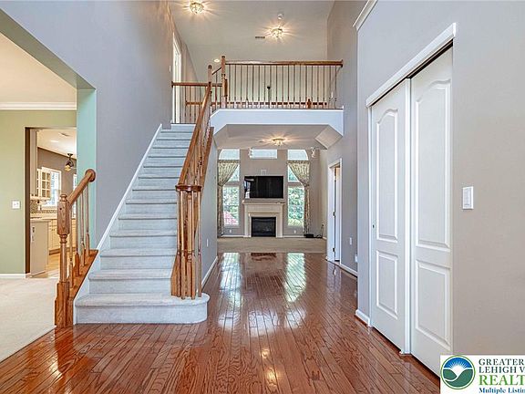 4th image of 6634 Blue Heather Ct