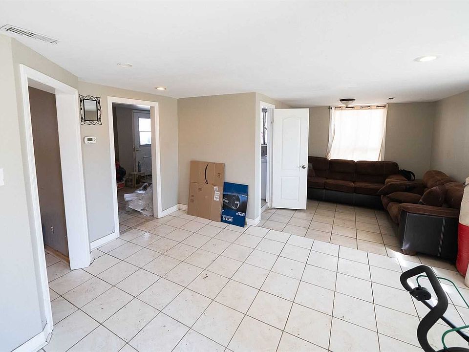 2nd image of 222 Pine Beach Dr