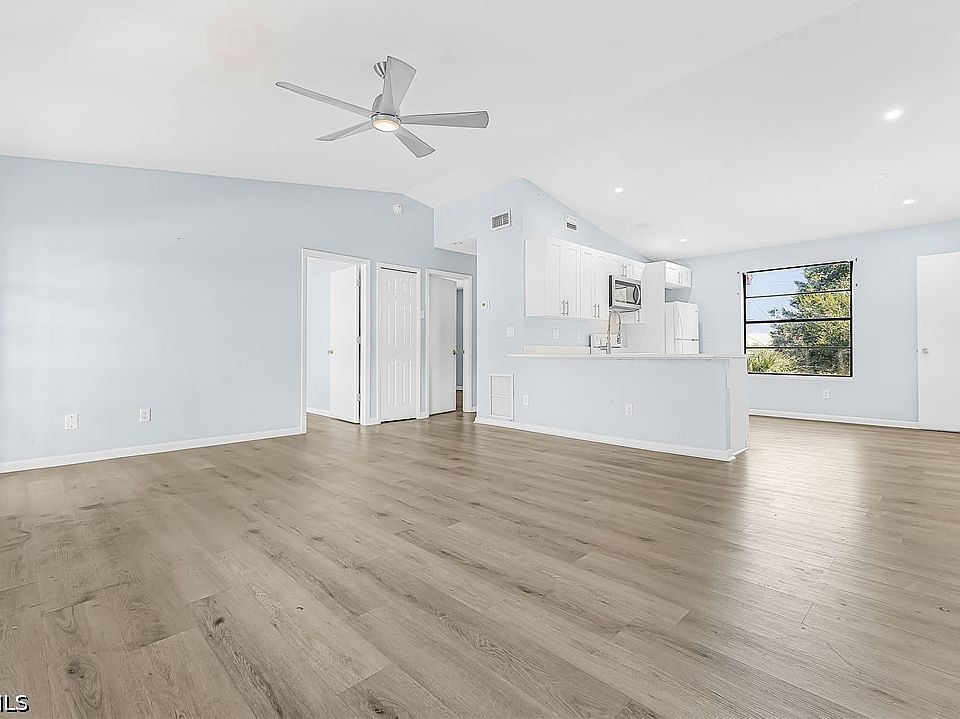1st image of 1269 SE 8th Ter