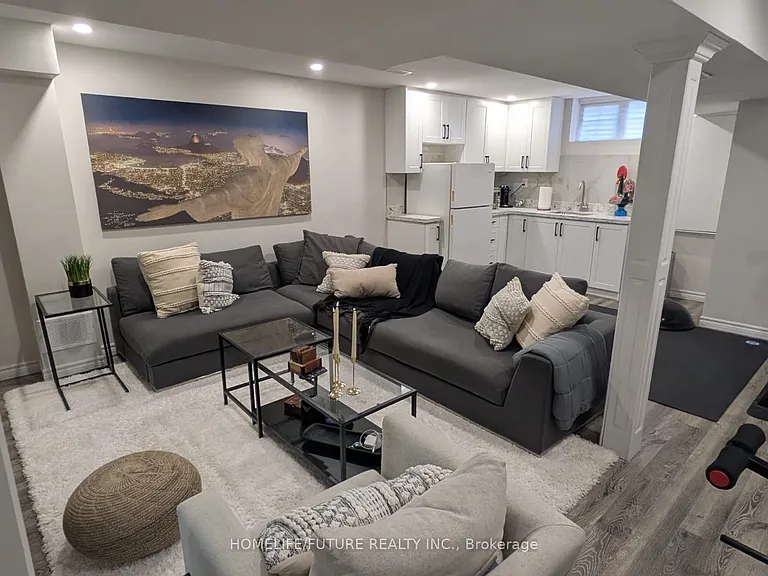 301 Davos Rd — Photo 3