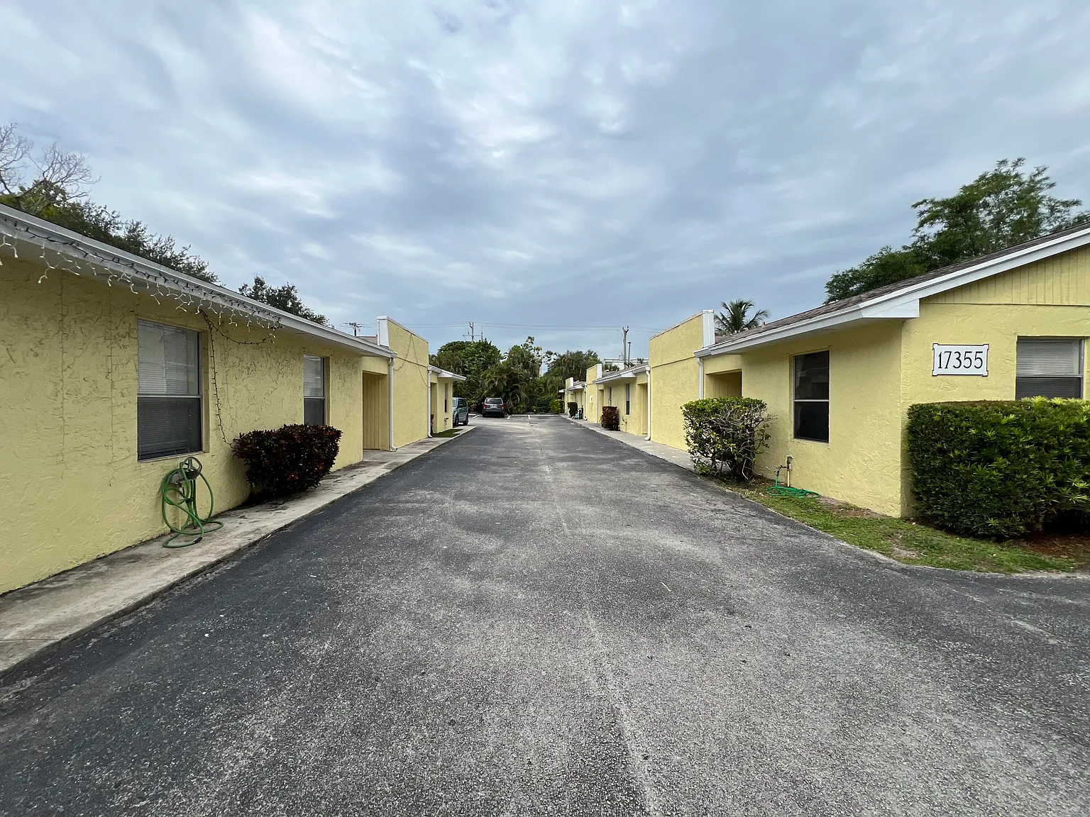 2 bed, 1.0 bath, 5624 sqft, $2,400 — Photo 1