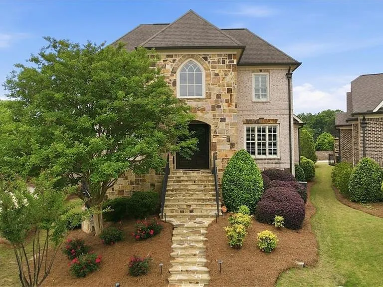 5869 Chickasaw Ln — Photo 1