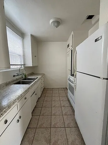Floor plan Studio. 1 Bath. 0 Half