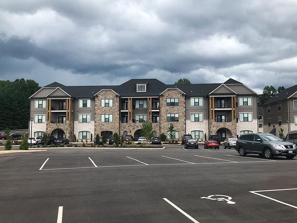 1st image of 1073 Cottontown Manor Dr APT 103