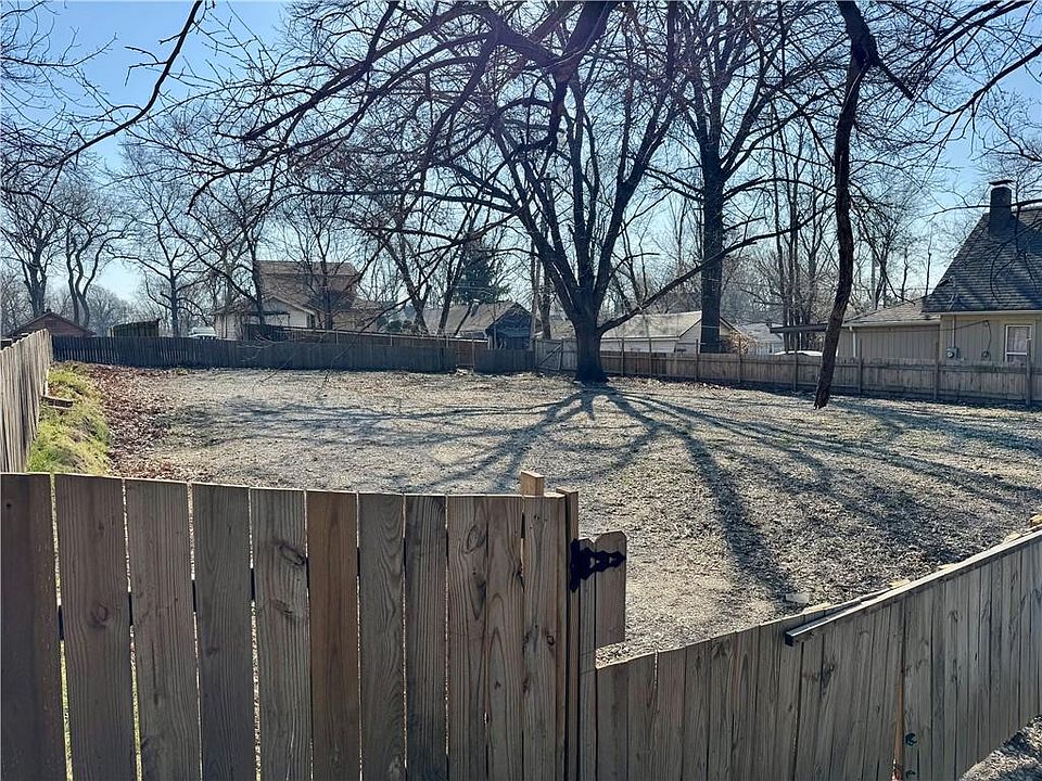 1st image of 1937 N 29th St