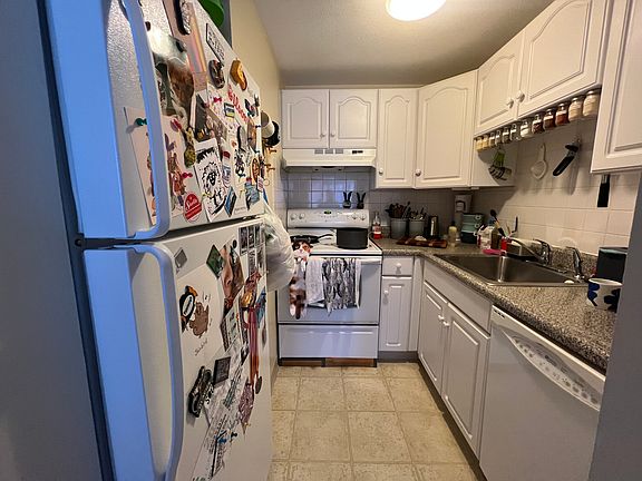 3rd image of 24 Highland Ave APT 17