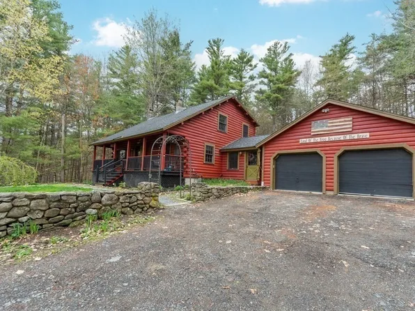 555 Clark St, Gardner, MA 01440