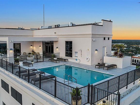 3rd image of 33 S PALM AVENUE #701