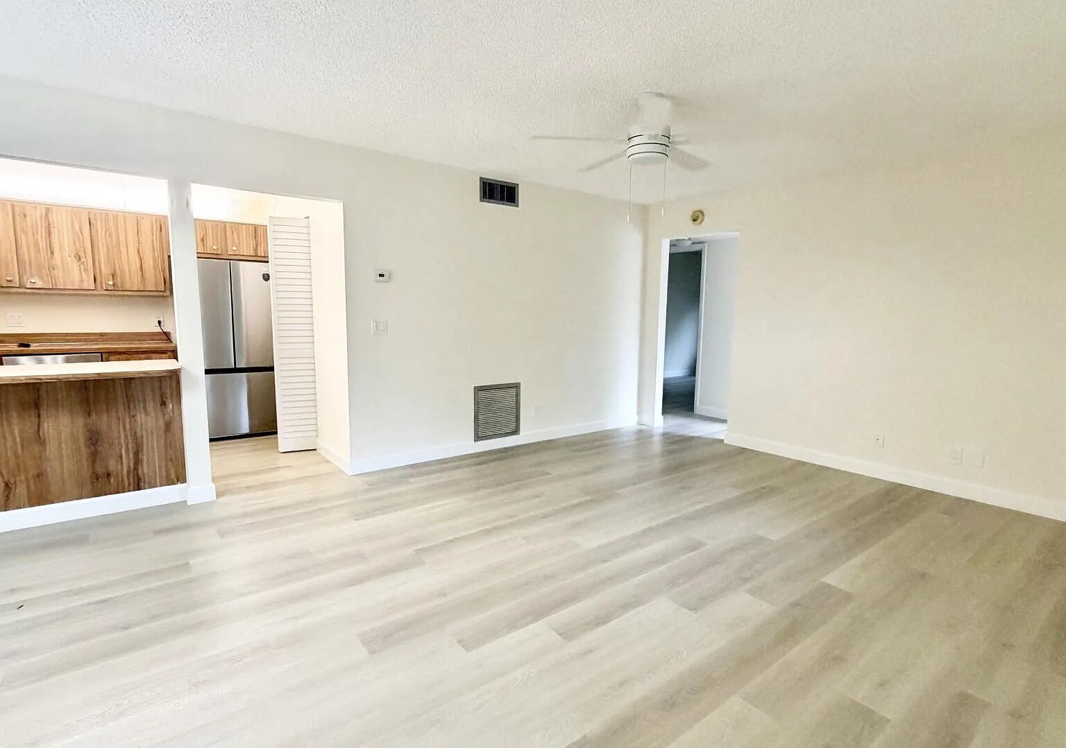 2 bed, 1.0 bath, 991 sqft, $1,795 — Photo 2