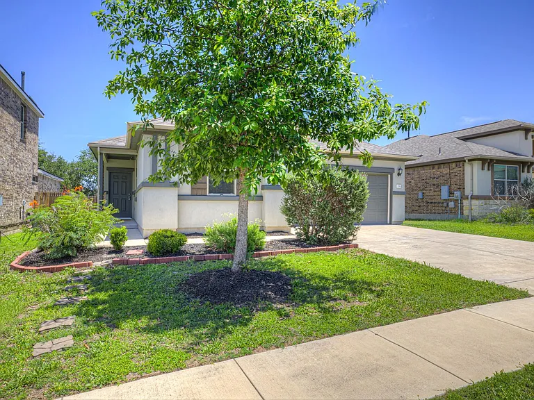 216 Mary Max Cir — Photo 33