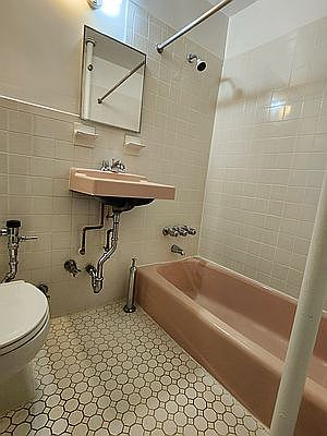 5th image of 305 Columbus Ave #56
