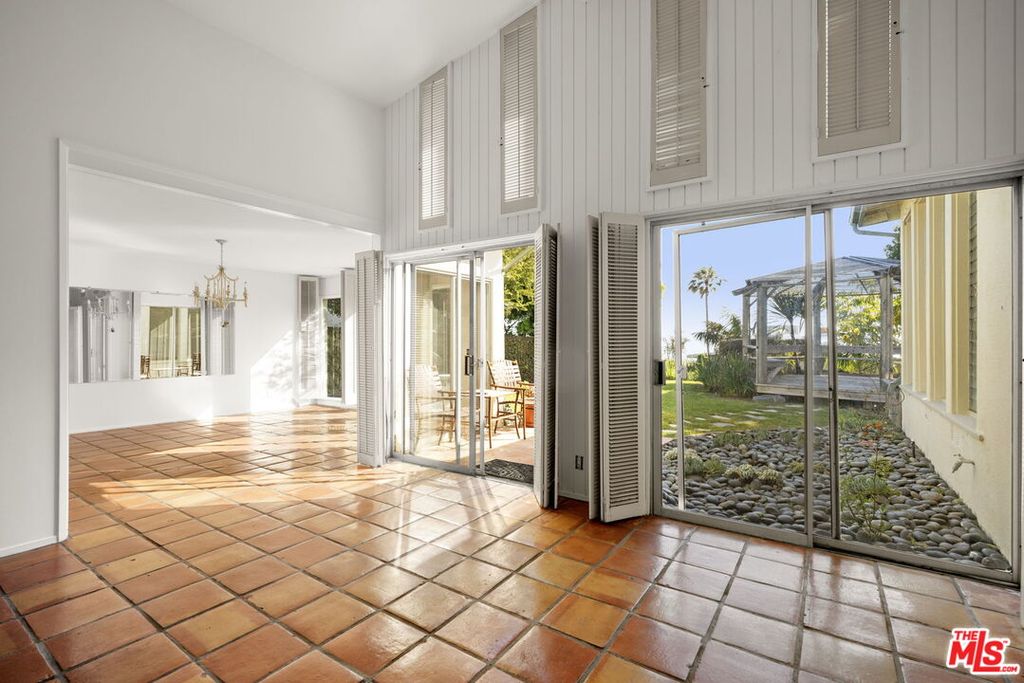 259 Quadro Vecchio Dr, Pacific Palisades, CA - View 4