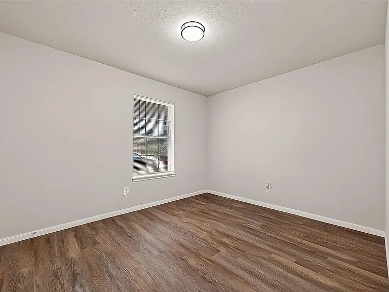 4923 Sandalwood Ave — Photo 12
