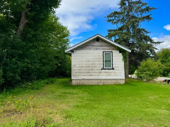 729 NW 3rd Ave, Grand Rapids, MN 55744