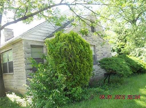 2nd image of 4100 Oakridge Dr