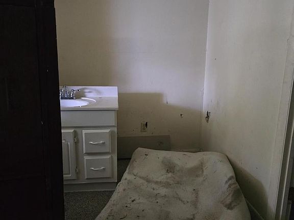 5th image of 511 Pine St