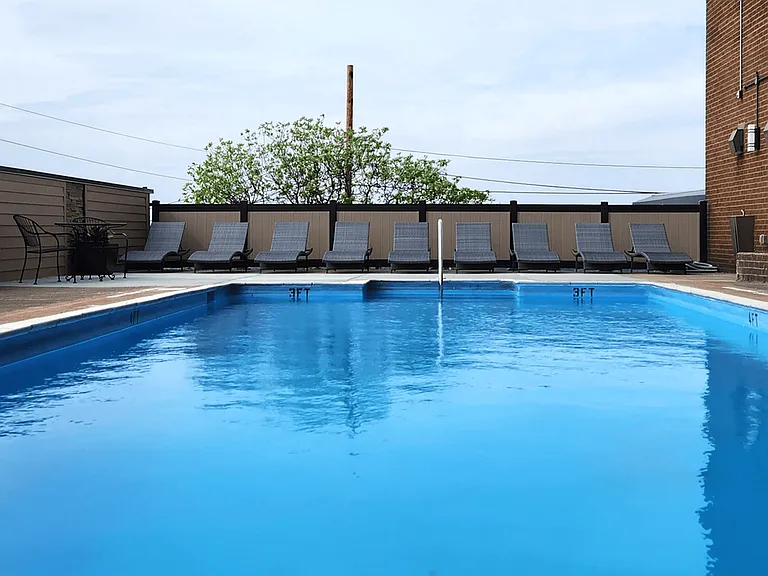 Photo of Pool and Grandview Pointe PGH Apartments