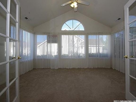 3rd image of 2037 W Jordan Villa Dr