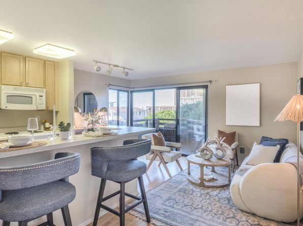 125 Surf Way APT 343, Monterey, CA 93940