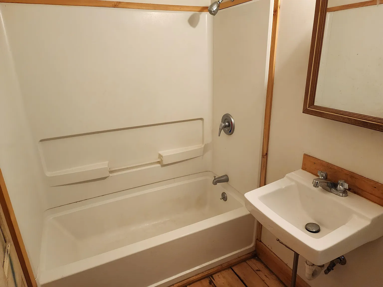 3 S Craftsbury Rd - 3 — Photo 3