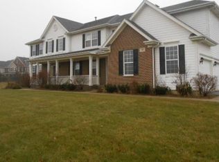 507 Pond Gate Dr, Barrington, IL 60010