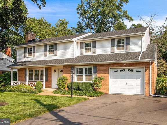 2nd image of 28 Yearsley Dr