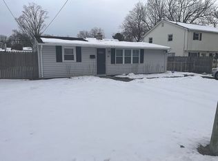 80 Howes St, Springfield, MA 01118