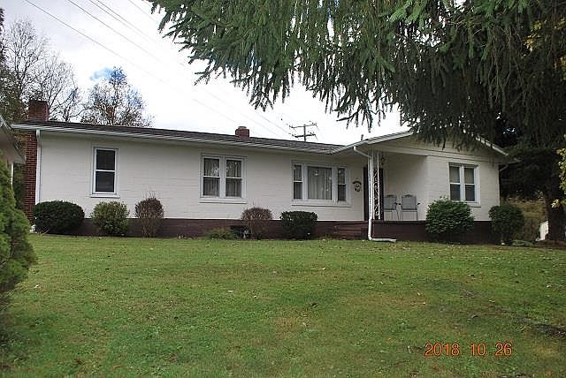 1st image of 114 Fairview St