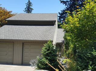 3 Saint Helens Cir, Lake Oswego, OR 97035