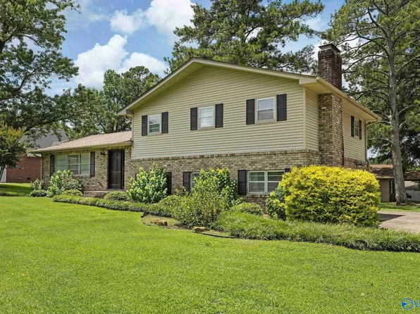 1201 Elm Cir, Albertville, AL 35950