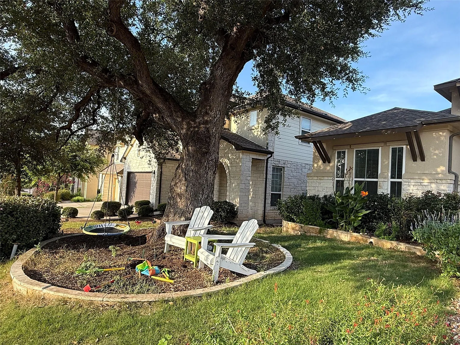 4 bed, 2.5 bath, 2745 sqft, $2,800 — Photo 4